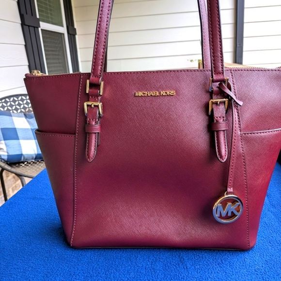 Michael Kors Burgundy Jet Set Tote Bag - Picture 1 of 6